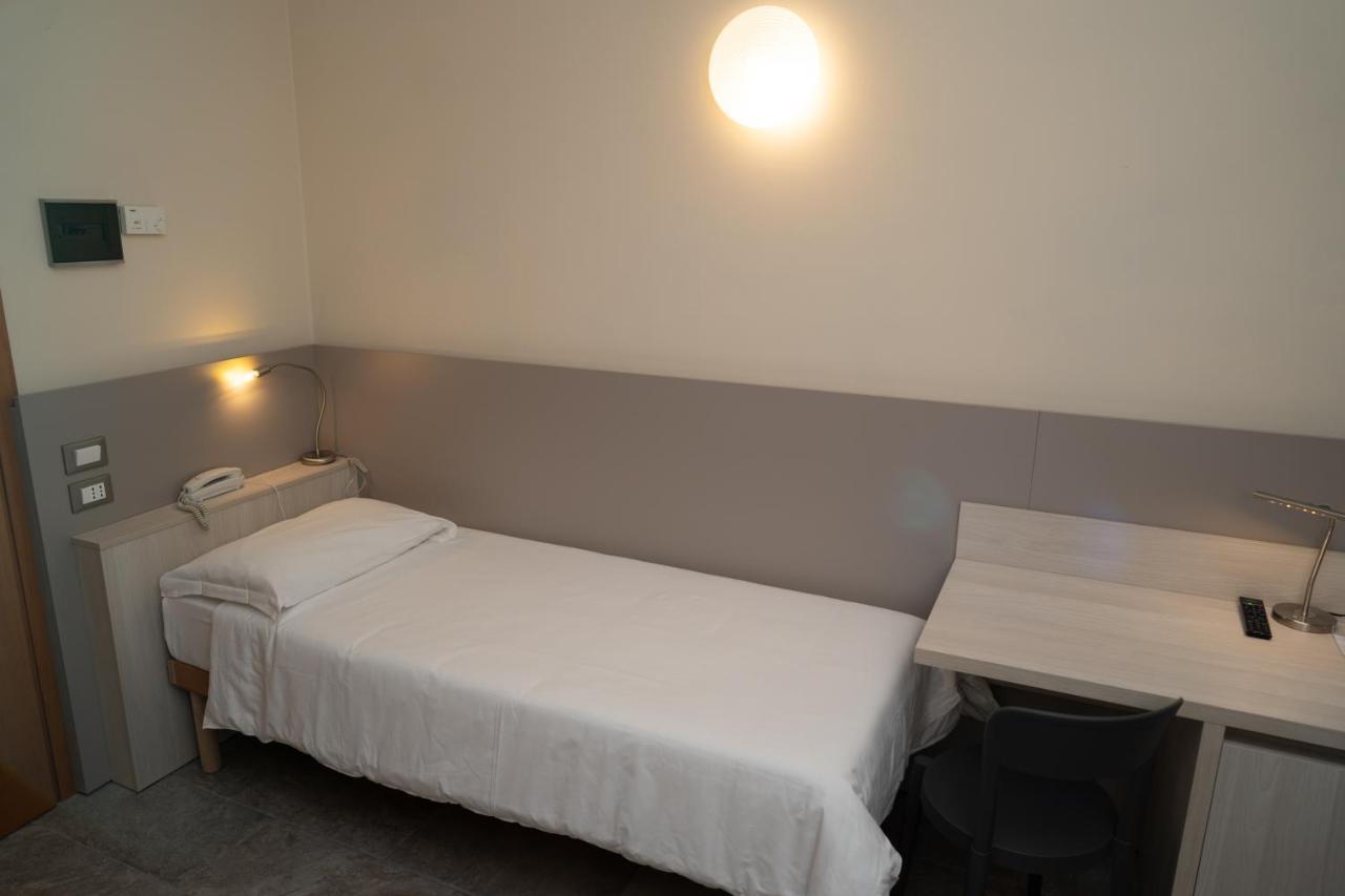 Hotel Europa Dossobuono Εξωτερικό φωτογραφία