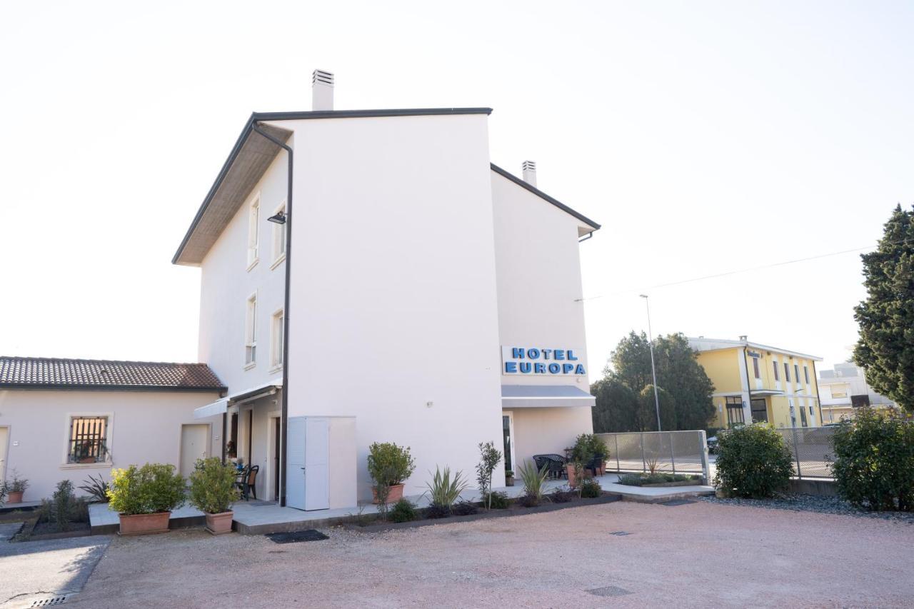 Hotel Europa Dossobuono Εξωτερικό φωτογραφία