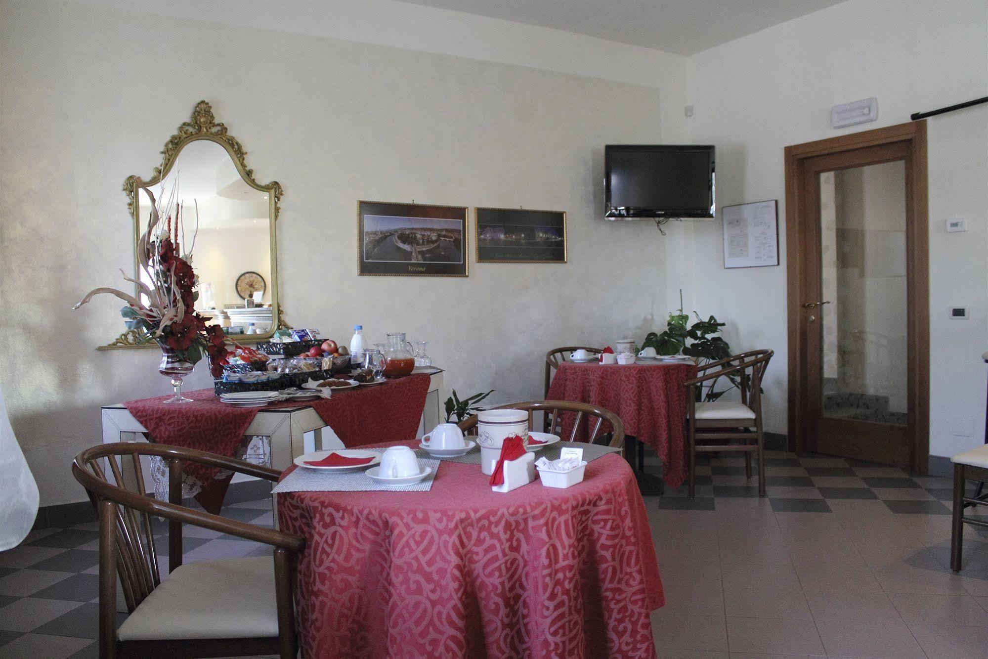 Hotel Europa Dossobuono Εξωτερικό φωτογραφία
